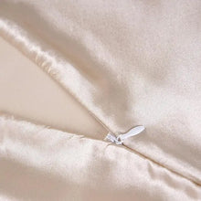 Load image into Gallery viewer, 100% Natural Mulberry Silk Pillow Case